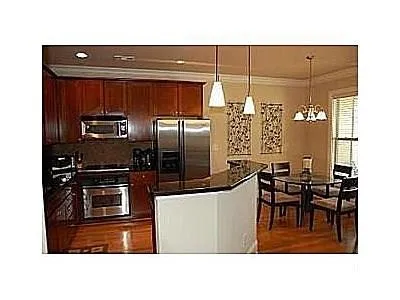 305 Le Gran Bend Unit 305, Sandy Springs, Georgia 30328, 3 Bedrooms Bedrooms, ,2 BathroomsBathrooms,Residential,Sold,305 Le Gran Bend Unit 305,5698270