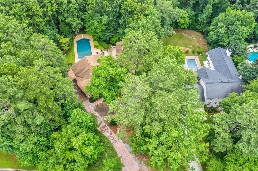 5259 Vernon Springs Trail, Atlanta, Georgia 30327, 6 Bedrooms Bedrooms, ,5 BathroomsBathrooms,Residential,Sold,5259 Vernon Springs Trail,6913578