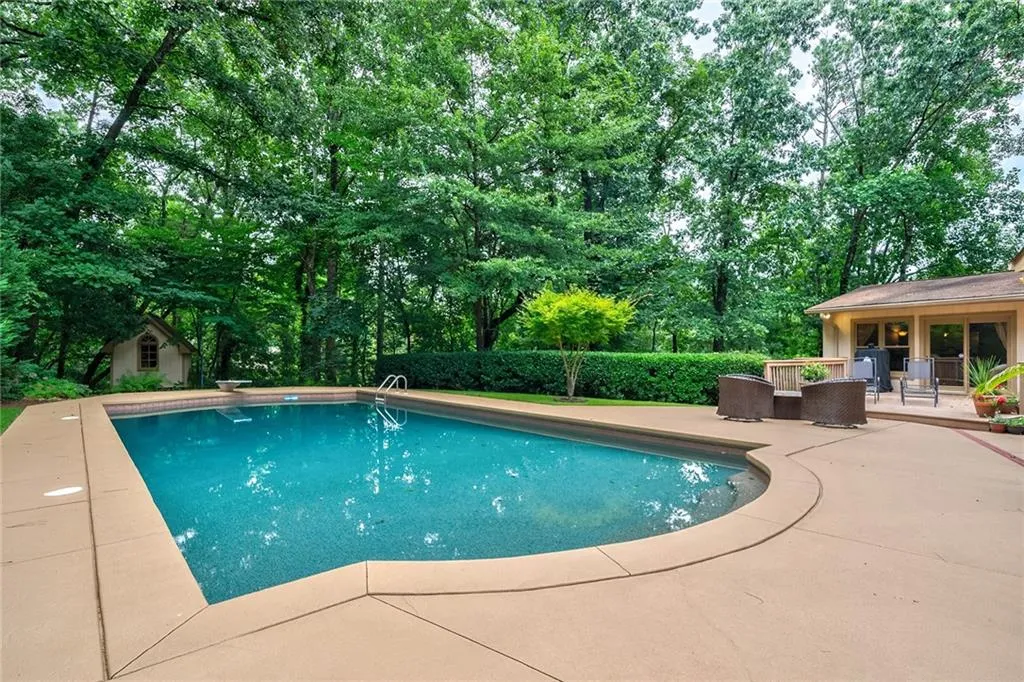 5259 Vernon Springs Trail, Atlanta, Georgia 30327, 6 Bedrooms Bedrooms, ,5 BathroomsBathrooms,Residential,Sold,5259 Vernon Springs Trail,6913578