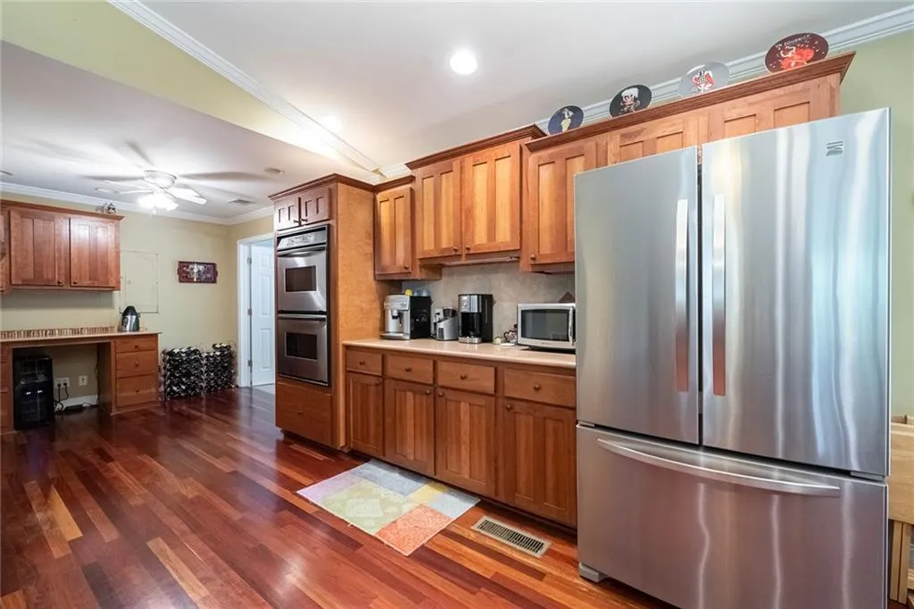 5259 Vernon Springs Trail, Atlanta, Georgia 30327, 6 Bedrooms Bedrooms, ,5 BathroomsBathrooms,Residential,Sold,5259 Vernon Springs Trail,6913578