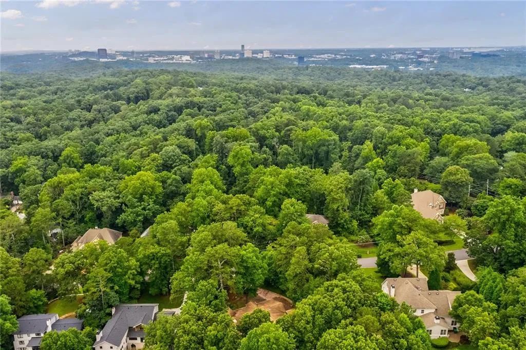 5259 Vernon Springs Trail, Atlanta, Georgia 30327, 6 Bedrooms Bedrooms, ,5 BathroomsBathrooms,Residential,Sold,5259 Vernon Springs Trail,6913578