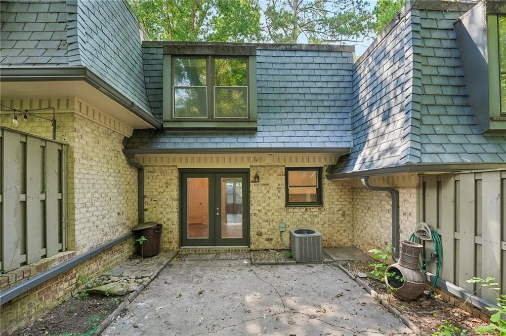 Atlanta, Georgia 30327, 2 Bedrooms Bedrooms, 0 ,1 BathroomBathrooms,Residential,For Sale,7827695
