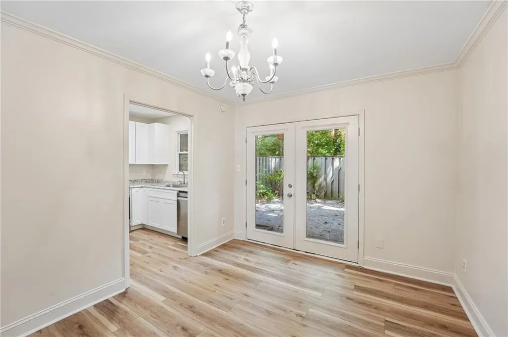 Atlanta, Georgia 30327, 2 Bedrooms Bedrooms, 0 ,1 BathroomBathrooms,Residential,For Sale,7827695