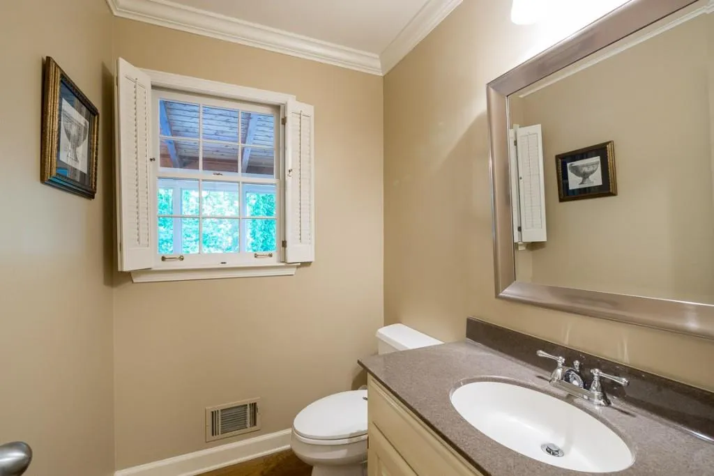 7390 Stoneykirk Close, Sandy Springs, Georgia 30350, 4 Bedrooms Bedrooms, ,4 BathroomsBathrooms,Residential,Sold,7390 Stoneykirk Close,5850188