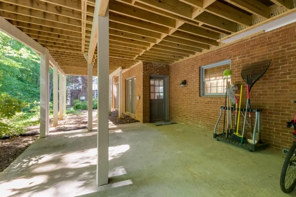 7390 Stoneykirk Close, Sandy Springs, Georgia 30350, 4 Bedrooms Bedrooms, ,4 BathroomsBathrooms,Residential,Sold,7390 Stoneykirk Close,5850188