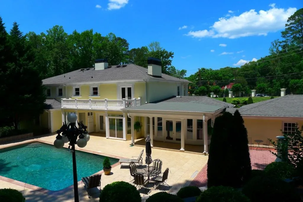 5995 Riverside Drive, Sandy Springs, Georgia 30328, 7 Bedrooms Bedrooms, ,5 BathroomsBathrooms,Residential,Sold,5995 Riverside Drive,7018579