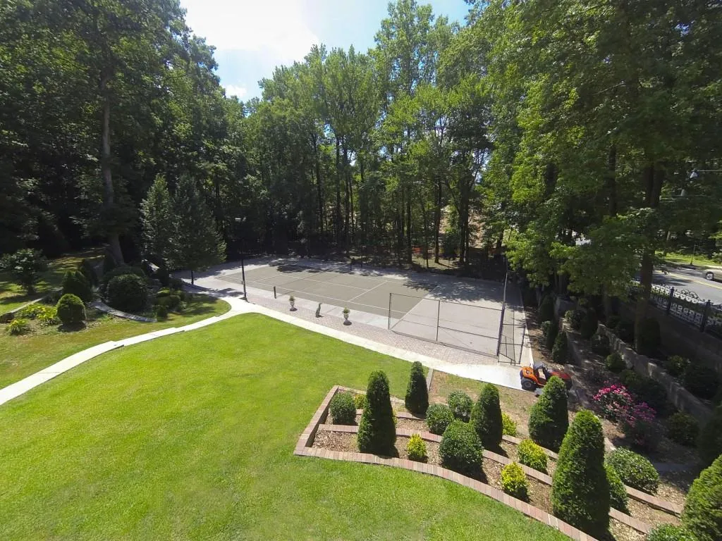 5995 Riverside Drive, Sandy Springs, Georgia 30328, 7 Bedrooms Bedrooms, ,5 BathroomsBathrooms,Residential,Sold,5995 Riverside Drive,7018579