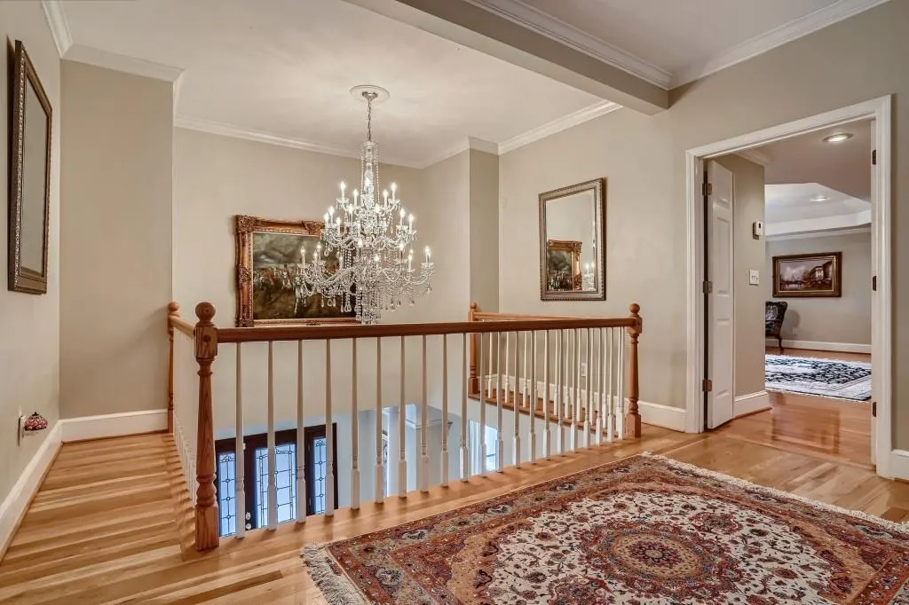 5995 Riverside Drive, Sandy Springs, Georgia 30328, 7 Bedrooms Bedrooms, ,5 BathroomsBathrooms,Residential,Sold,5995 Riverside Drive,7018579