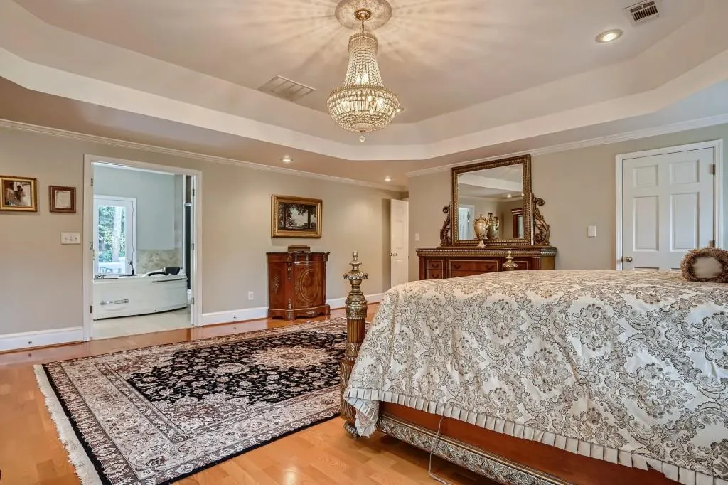 5995 Riverside Drive, Sandy Springs, Georgia 30328, 7 Bedrooms Bedrooms, ,5 BathroomsBathrooms,Residential,Sold,5995 Riverside Drive,7018579