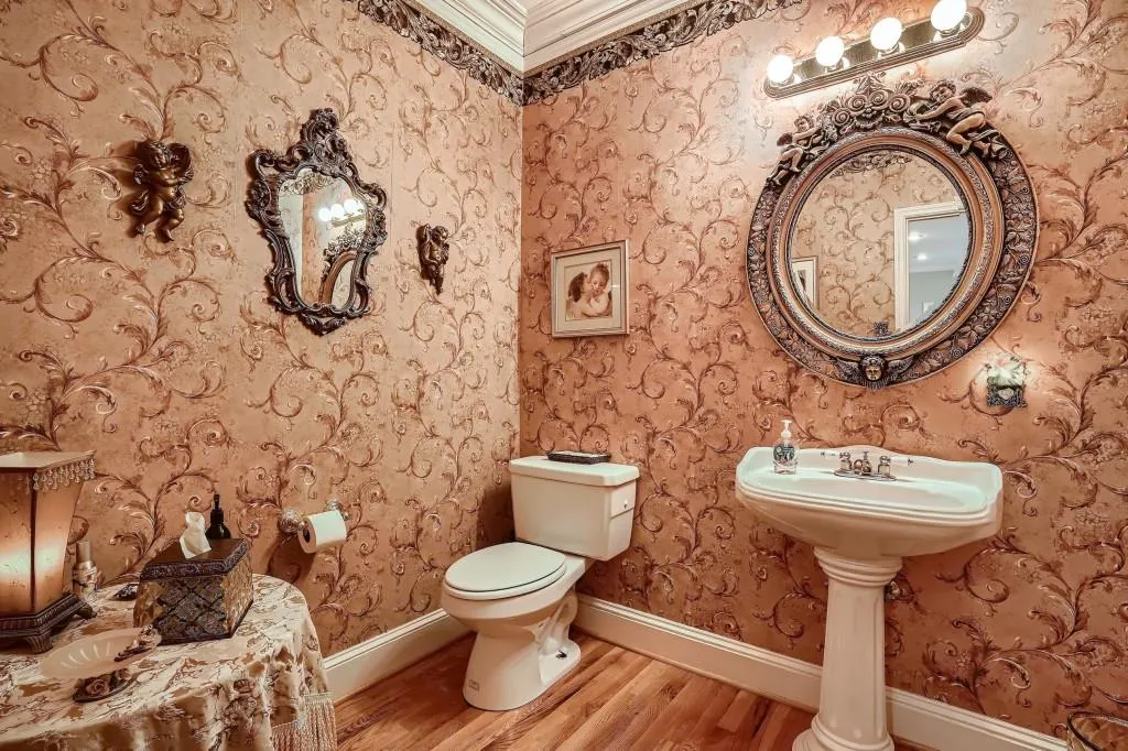 5995 Riverside Drive, Sandy Springs, Georgia 30328, 7 Bedrooms Bedrooms, ,5 BathroomsBathrooms,Residential,Sold,5995 Riverside Drive,7018579