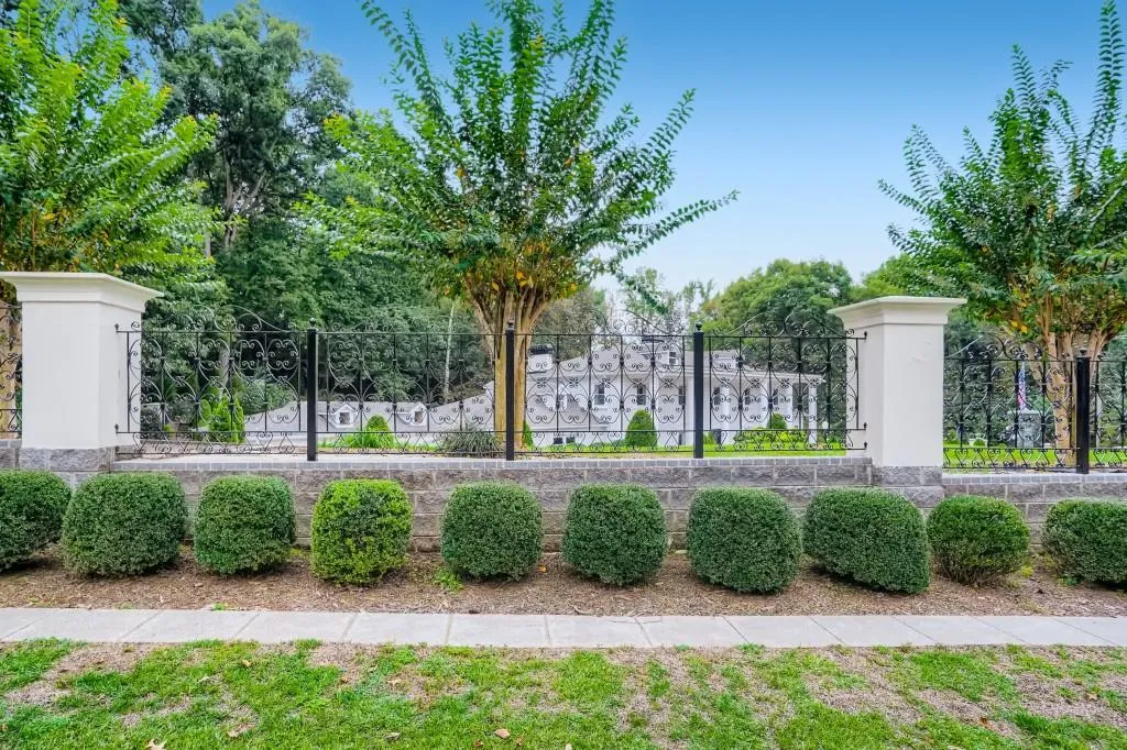 5995 Riverside Drive, Sandy Springs, Georgia 30328, 7 Bedrooms Bedrooms, ,5 BathroomsBathrooms,Residential,Sold,5995 Riverside Drive,7018579