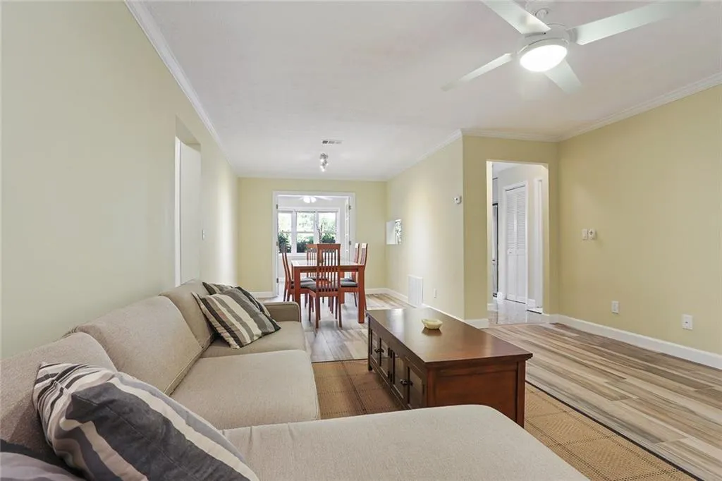 1 Saint Claire Lane Ne, Atlanta, Georgia 30324, 3 Bedrooms Bedrooms, ,2 BathroomsBathrooms,Residential,Sold,1 Saint Claire Lane Ne,6112371