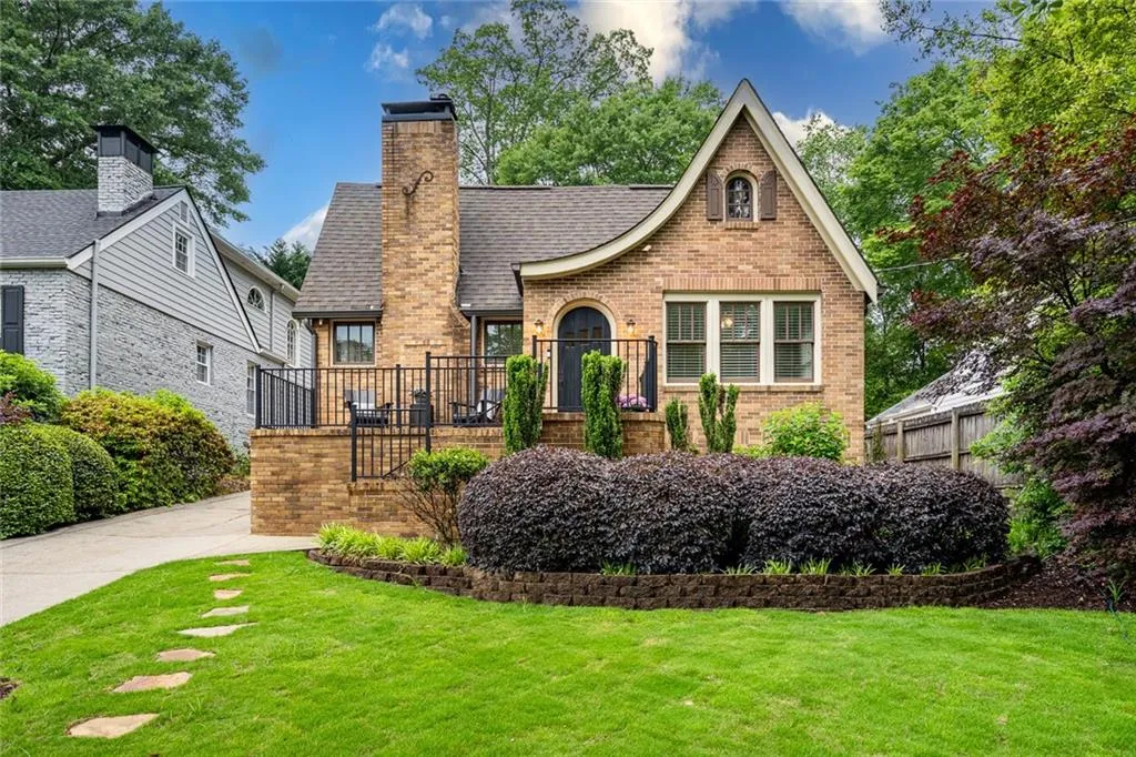 2580 Acorn Avenue, Atlanta, Georgia 30305, 4 Bedrooms Bedrooms, ,4 BathroomsBathrooms,Residential,For Sale,2580 Acorn Avenue,7610408