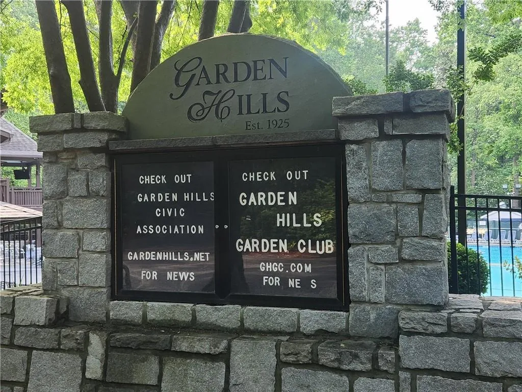 2580 Acorn Avenue, Atlanta, Georgia 30305, 4 Bedrooms Bedrooms, ,4 BathroomsBathrooms,Residential,For Sale,2580 Acorn Avenue,7610408
