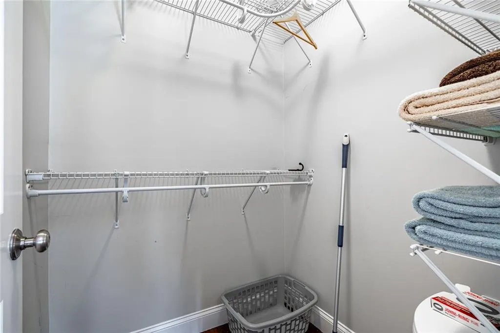 Walk in closet
