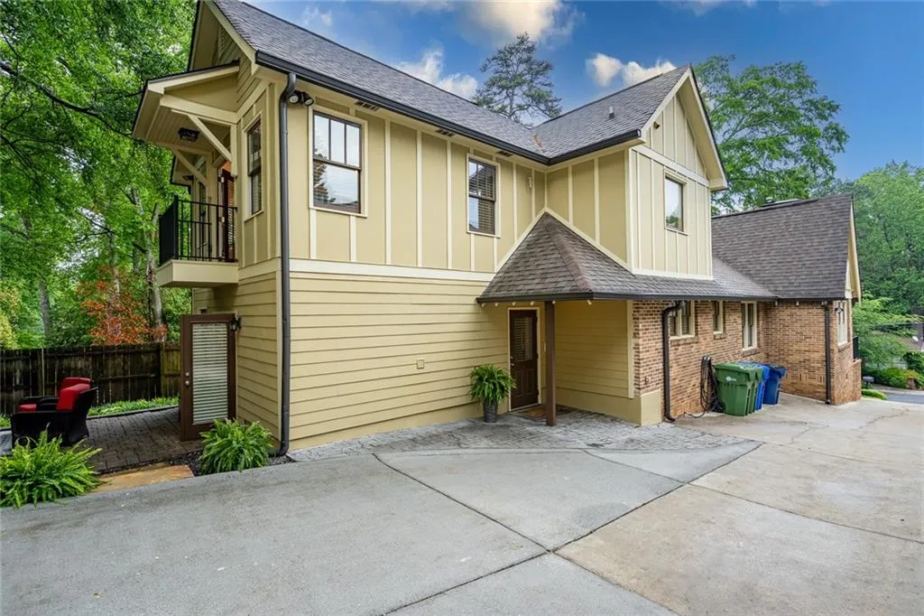 2580 Acorn Avenue, Atlanta, Georgia 30305, 4 Bedrooms Bedrooms, ,4 BathroomsBathrooms,Residential,For Sale,2580 Acorn Avenue,7610408