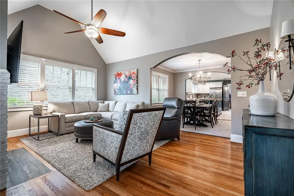 2580 Acorn Avenue, Atlanta, Georgia 30305, 4 Bedrooms Bedrooms, ,4 BathroomsBathrooms,Residential,For Sale,2580 Acorn Avenue,7610408