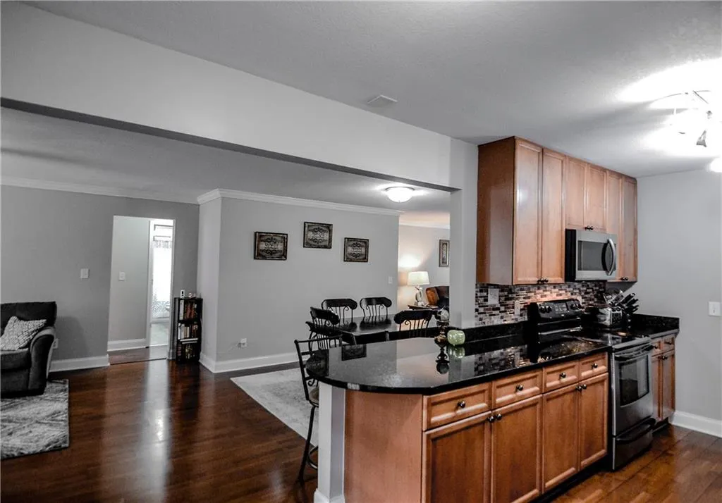 750 Dalrymple Road Unit O-2, Sandy Springs, Georgia 30328, 3 Bedrooms Bedrooms, ,2 BathroomsBathrooms,Residential,Sold,750 Dalrymple Road Unit O-2,6823889