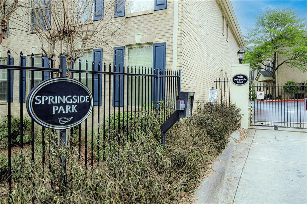 750 Dalrymple Road Unit O-2, Sandy Springs, Georgia 30328, 3 Bedrooms Bedrooms, ,2 BathroomsBathrooms,Residential,Sold,750 Dalrymple Road Unit O-2,6823889