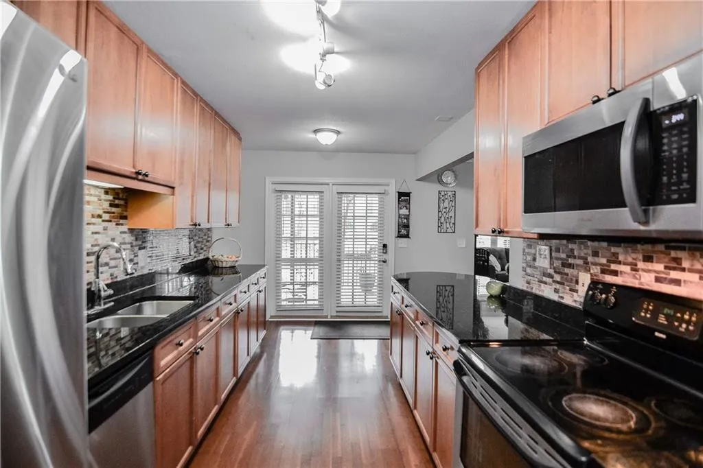 750 Dalrymple Road Unit O-2, Sandy Springs, Georgia 30328, 3 Bedrooms Bedrooms, ,2 BathroomsBathrooms,Residential,Sold,750 Dalrymple Road Unit O-2,6823889