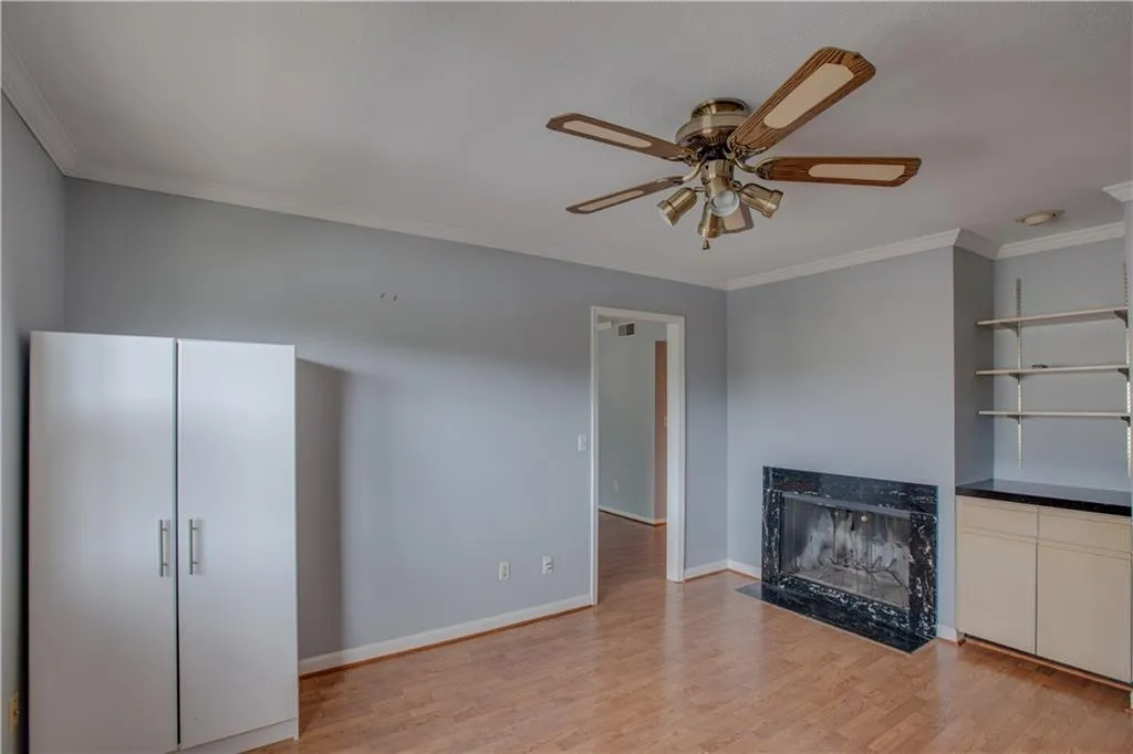 6851 Roswell Road Ne Unit C-3, Sandy Springs, Georgia 30328, 3 Bedrooms Bedrooms, ,2 BathroomsBathrooms,Residential,Sold,6851 Roswell Road Ne Unit C-3,5867019