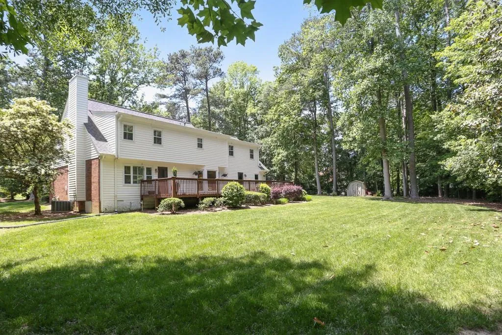 5020 Nesbit Ferry Lane, Sandy Springs, Georgia 30350, 4 Bedrooms Bedrooms, ,2 BathroomsBathrooms,Residential,Sold,5020 Nesbit Ferry Lane,6722706