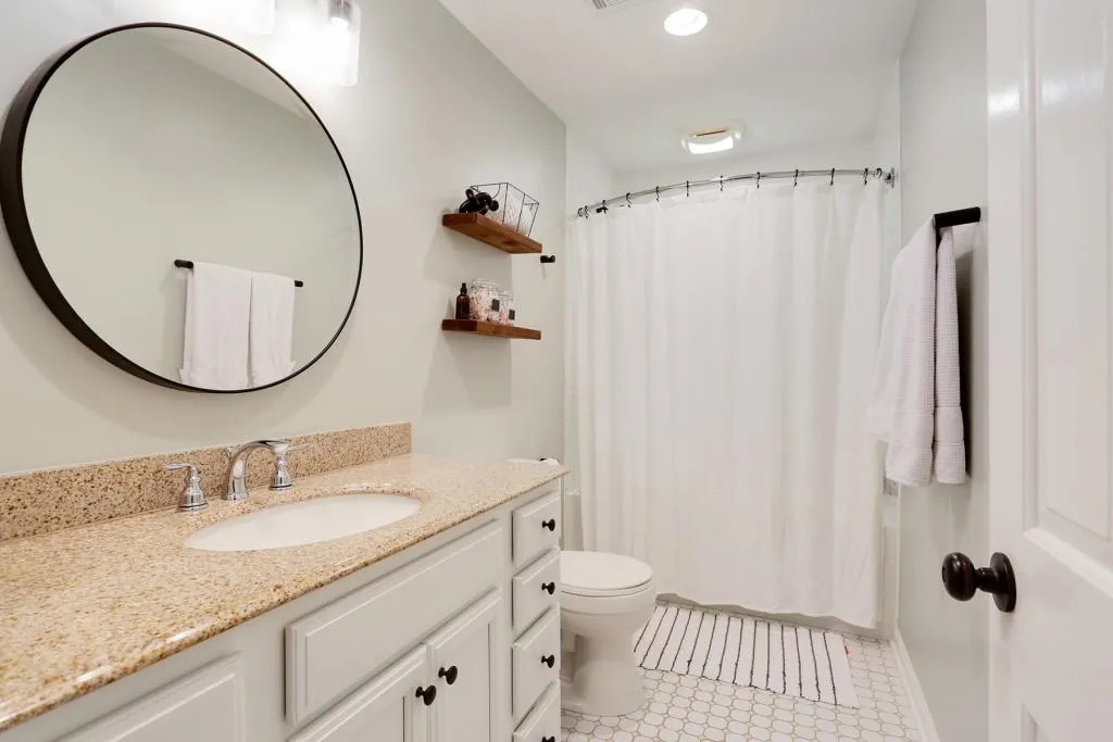 5020 Nesbit Ferry Lane, Sandy Springs, Georgia 30350, 4 Bedrooms Bedrooms, ,2 BathroomsBathrooms,Residential,Sold,5020 Nesbit Ferry Lane,6722706