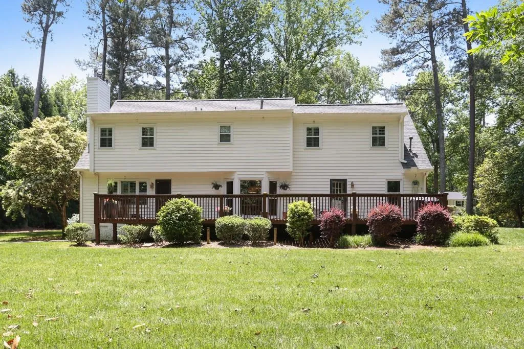 5020 Nesbit Ferry Lane, Sandy Springs, Georgia 30350, 4 Bedrooms Bedrooms, ,2 BathroomsBathrooms,Residential,Sold,5020 Nesbit Ferry Lane,6722706