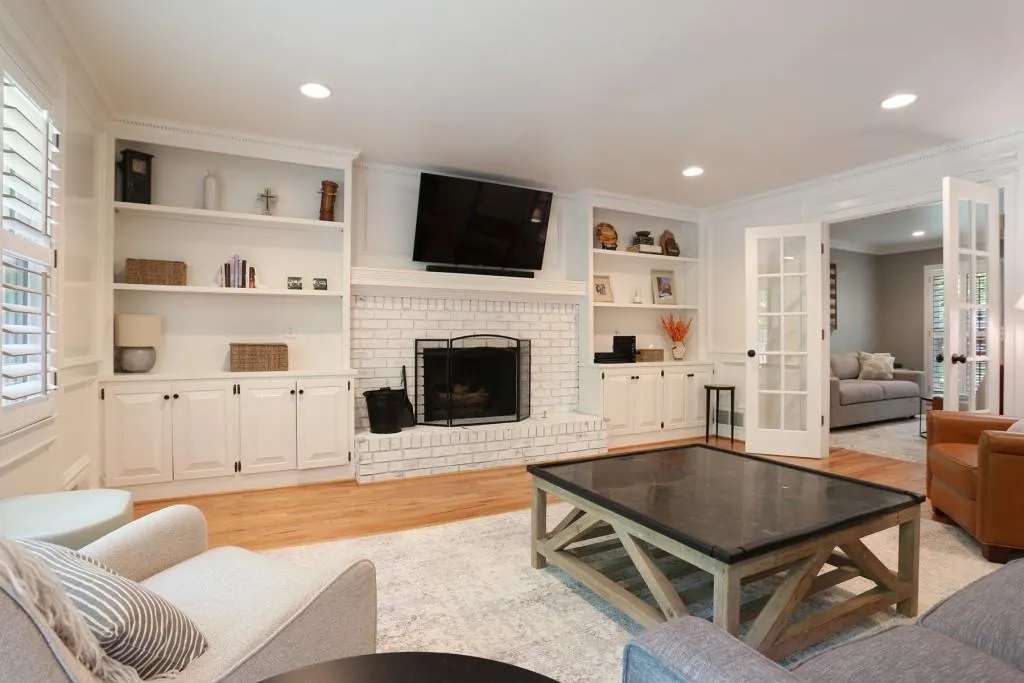 5020 Nesbit Ferry Lane, Sandy Springs, Georgia 30350, 4 Bedrooms Bedrooms, ,2 BathroomsBathrooms,Residential,Sold,5020 Nesbit Ferry Lane,6722706