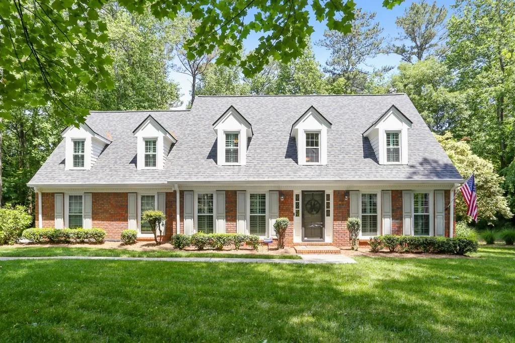 5020 Nesbit Ferry Lane, Sandy Springs, Georgia 30350, 4 Bedrooms Bedrooms, ,2 BathroomsBathrooms,Residential,Sold,5020 Nesbit Ferry Lane,6722706