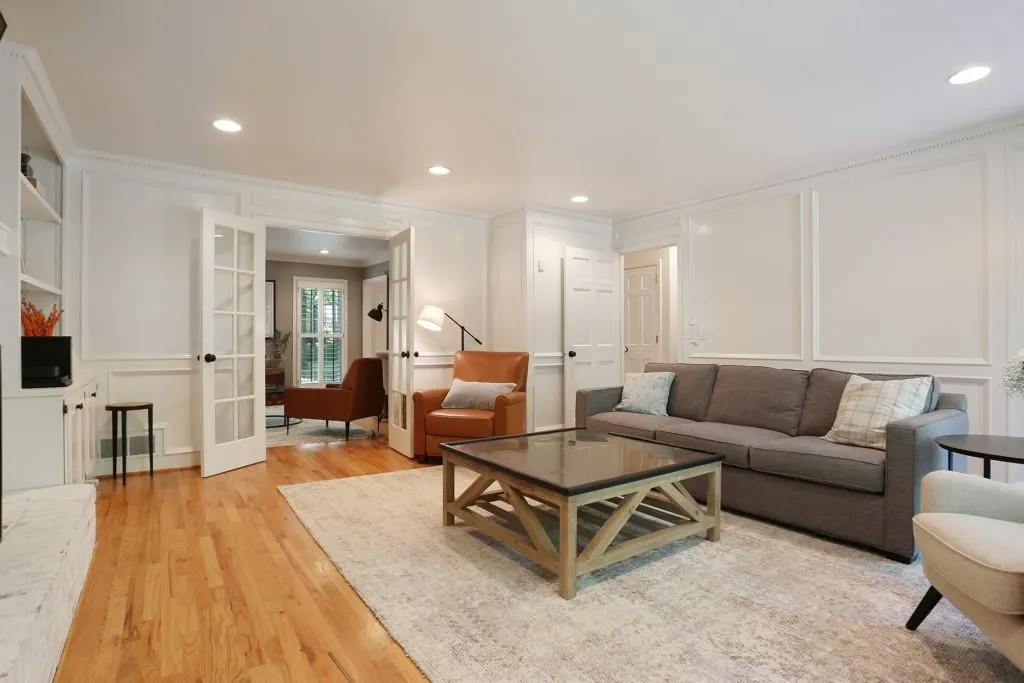 5020 Nesbit Ferry Lane, Sandy Springs, Georgia 30350, 4 Bedrooms Bedrooms, ,2 BathroomsBathrooms,Residential,Sold,5020 Nesbit Ferry Lane,6722706