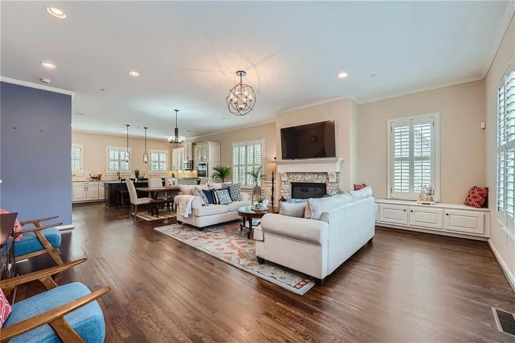 960 Thibideau Court, Atlanta, Georgia 30328, 4 Bedrooms Bedrooms, ,3 BathroomsBathrooms,Residential,Sold,960 Thibideau Court,7359099