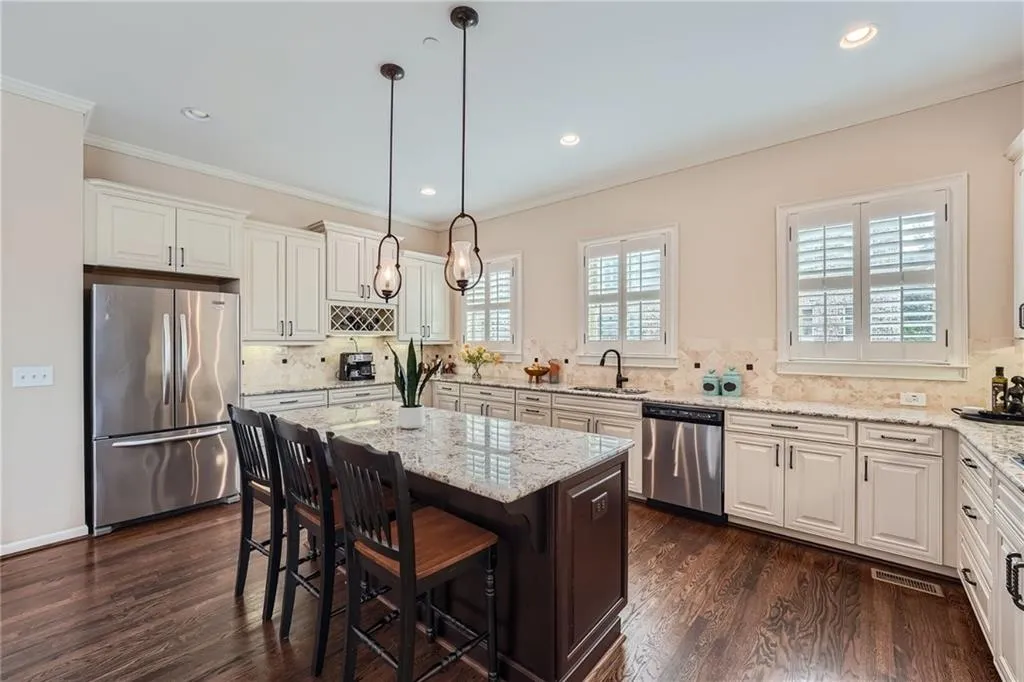 960 Thibideau Court, Atlanta, Georgia 30328, 4 Bedrooms Bedrooms, ,3 BathroomsBathrooms,Residential,Sold,960 Thibideau Court,7359099