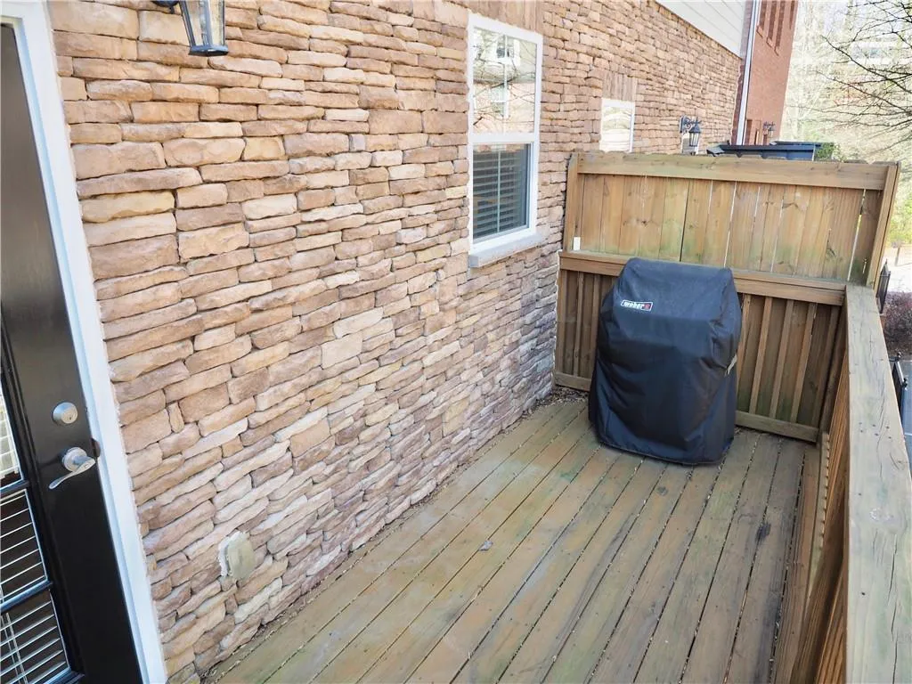 5489 Glenridge View Unit 2314, Atlanta, Georgia 30342, 3 Bedrooms Bedrooms, ,2 BathroomsBathrooms,Residential,Sold,5489 Glenridge View Unit 2314,6764101