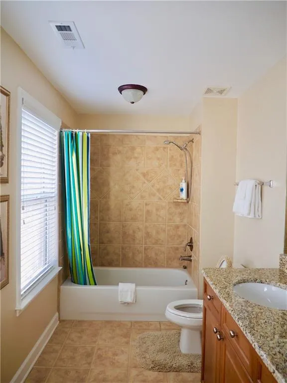 5489 Glenridge View Unit 2314, Atlanta, Georgia 30342, 3 Bedrooms Bedrooms, ,2 BathroomsBathrooms,Residential,Sold,5489 Glenridge View Unit 2314,6764101