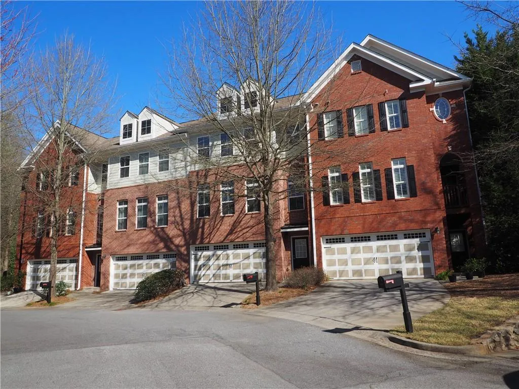 5489 Glenridge View Unit 2314, Atlanta, Georgia 30342, 3 Bedrooms Bedrooms, ,2 BathroomsBathrooms,Residential,Sold,5489 Glenridge View Unit 2314,6764101