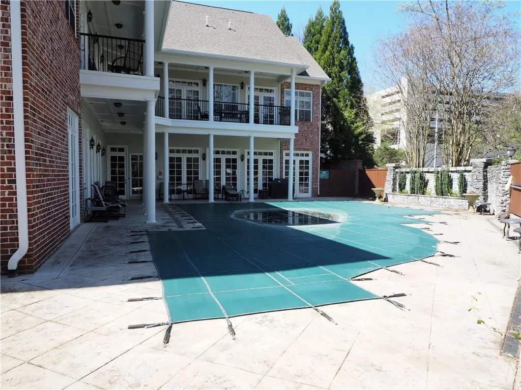 5489 Glenridge View Unit 2314, Atlanta, Georgia 30342, 3 Bedrooms Bedrooms, ,2 BathroomsBathrooms,Residential,Sold,5489 Glenridge View Unit 2314,6764101