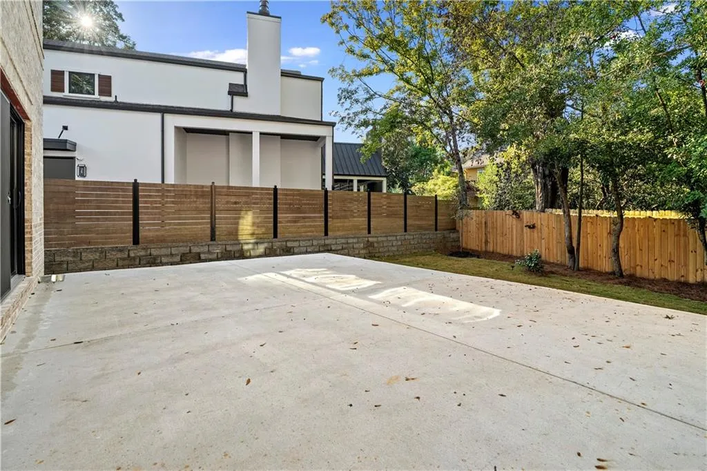 4501 Wieuca Road Ne, Atlanta, Georgia 30342, 5 Bedrooms Bedrooms, 0 ,5 BathroomsBathrooms,Residential,For Sale,4501 Wieuca Road Ne,7848470