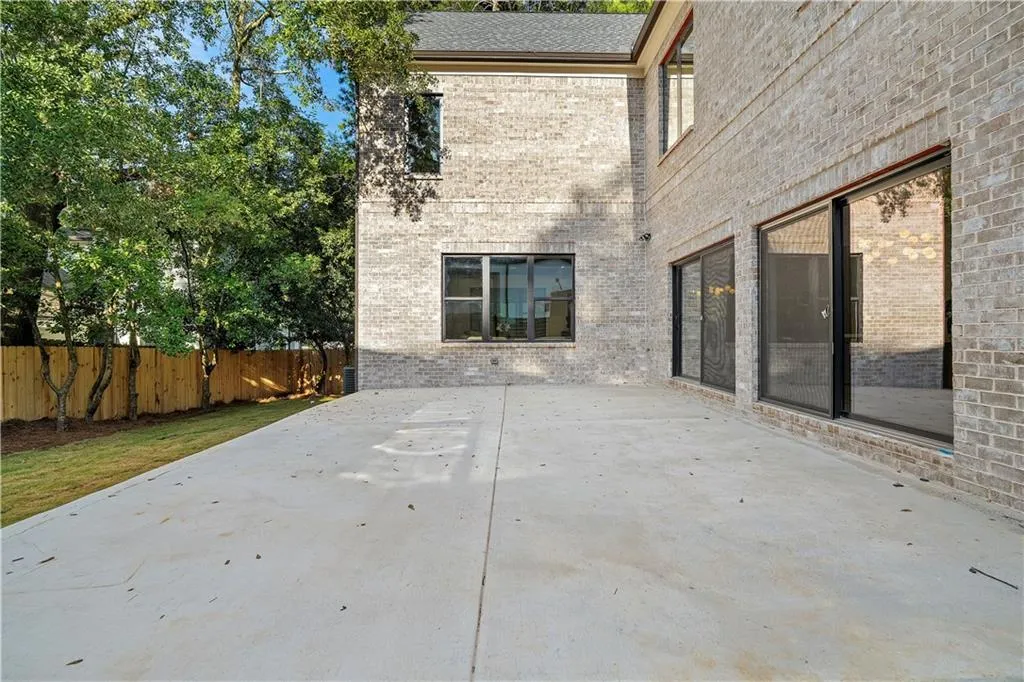 4501 Wieuca Road Ne, Atlanta, Georgia 30342, 5 Bedrooms Bedrooms, 0 ,5 BathroomsBathrooms,Residential,For Sale,4501 Wieuca Road Ne,7848470
