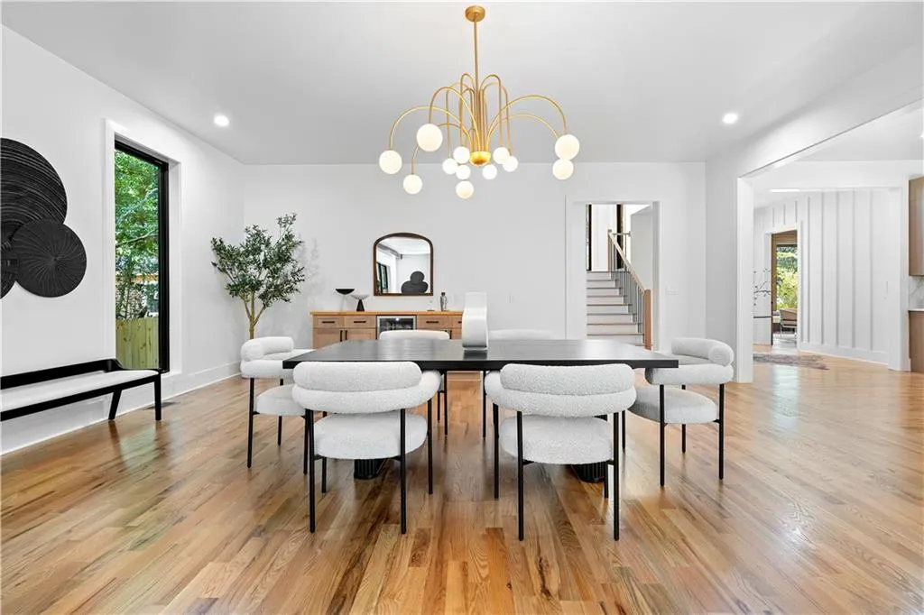 4501 Wieuca Road Ne, Atlanta, Georgia 30342, 5 Bedrooms Bedrooms, 0 ,5 BathroomsBathrooms,Residential,For Sale,4501 Wieuca Road Ne,7848470