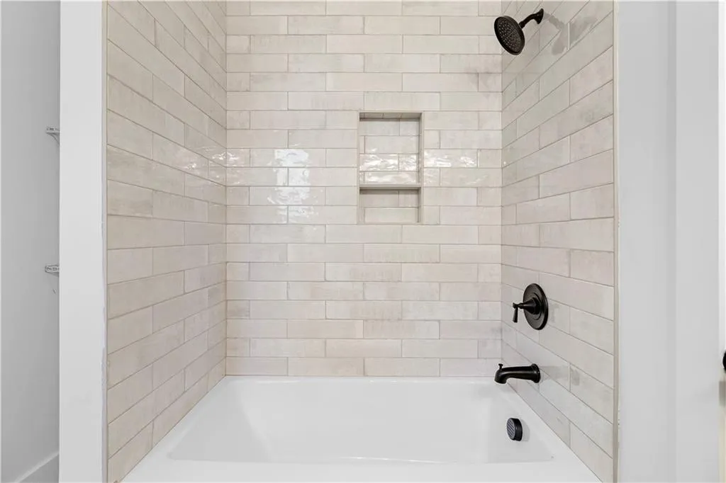 4501 Wieuca Road Ne, Atlanta, Georgia 30342, 5 Bedrooms Bedrooms, 0 ,5 BathroomsBathrooms,Residential,For Sale,4501 Wieuca Road Ne,7848470