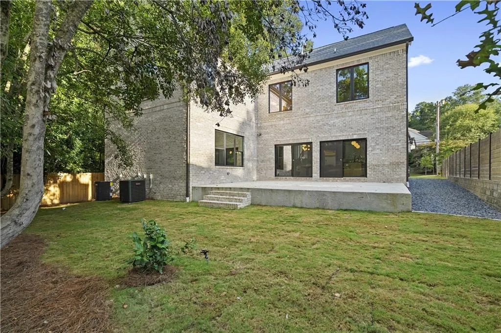 4501 Wieuca Road Ne, Atlanta, Georgia 30342, 5 Bedrooms Bedrooms, 0 ,5 BathroomsBathrooms,Residential,For Sale,4501 Wieuca Road Ne,7848470