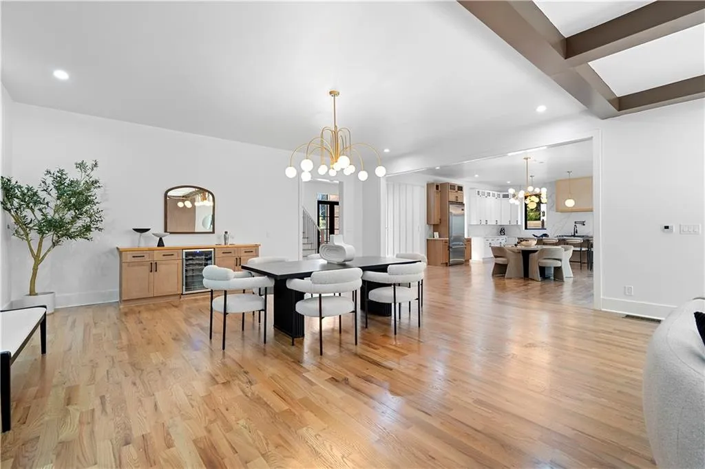4501 Wieuca Road Ne, Atlanta, Georgia 30342, 5 Bedrooms Bedrooms, 0 ,5 BathroomsBathrooms,Residential,For Sale,4501 Wieuca Road Ne,7848470