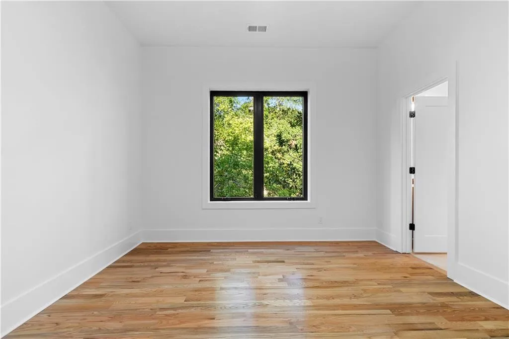4501 Wieuca Road Ne, Atlanta, Georgia 30342, 5 Bedrooms Bedrooms, 0 ,5 BathroomsBathrooms,Residential,For Sale,4501 Wieuca Road Ne,7848470