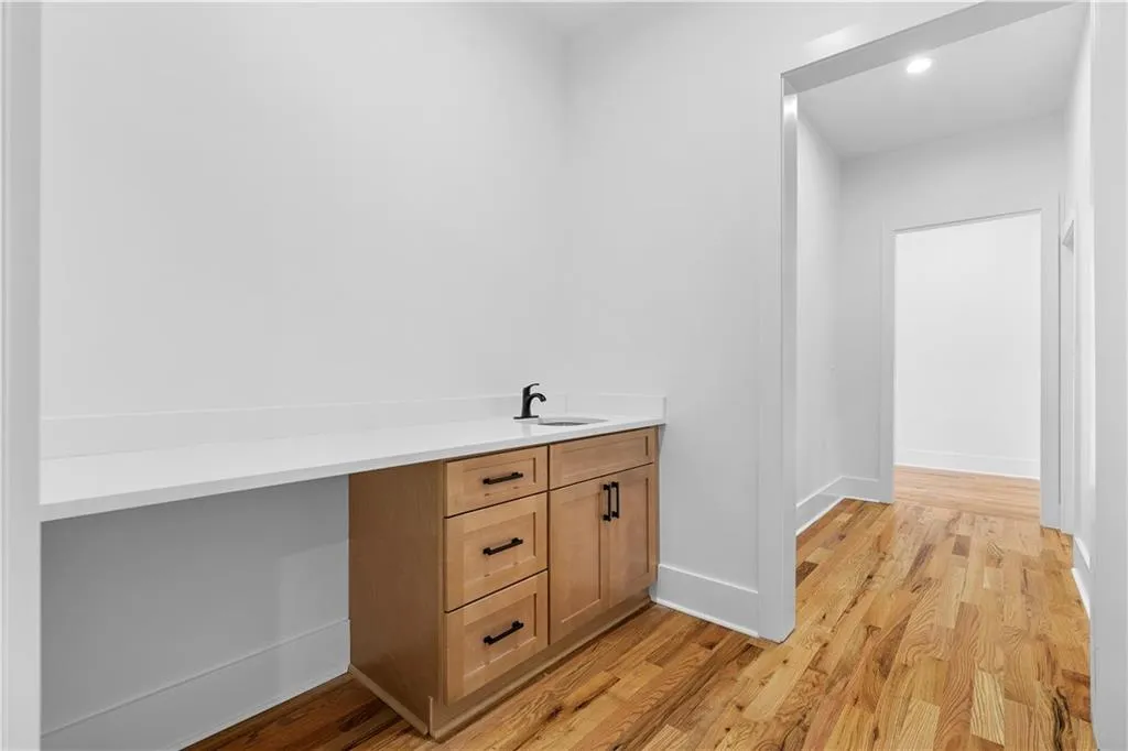 4501 Wieuca Road Ne, Atlanta, Georgia 30342, 5 Bedrooms Bedrooms, 0 ,5 BathroomsBathrooms,Residential,For Sale,4501 Wieuca Road Ne,7848470