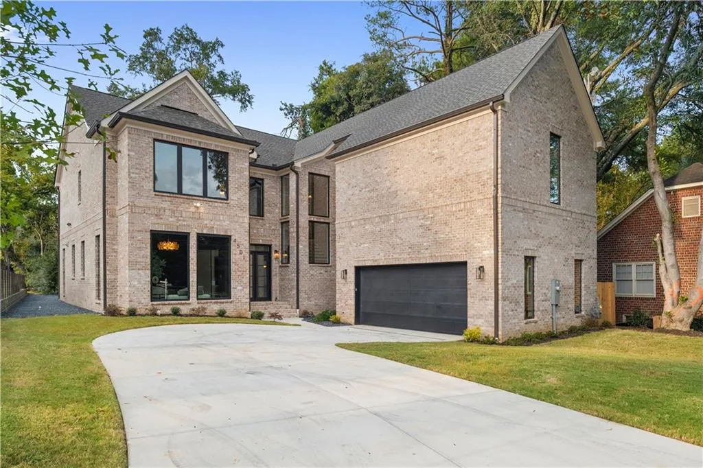 4501 Wieuca Road Ne, Atlanta, Georgia 30342, 5 Bedrooms Bedrooms, 0 ,5 BathroomsBathrooms,Residential,For Sale,4501 Wieuca Road Ne,7848470