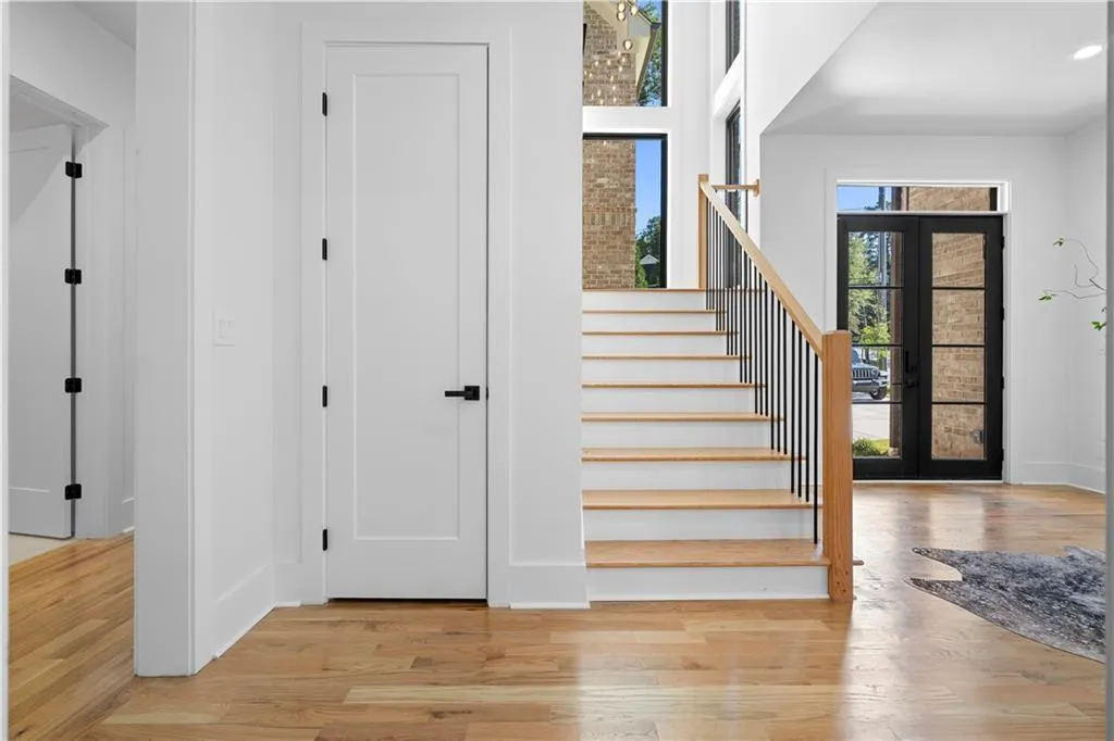 4501 Wieuca Road Ne, Atlanta, Georgia 30342, 5 Bedrooms Bedrooms, 0 ,5 BathroomsBathrooms,Residential,For Sale,4501 Wieuca Road Ne,7848470