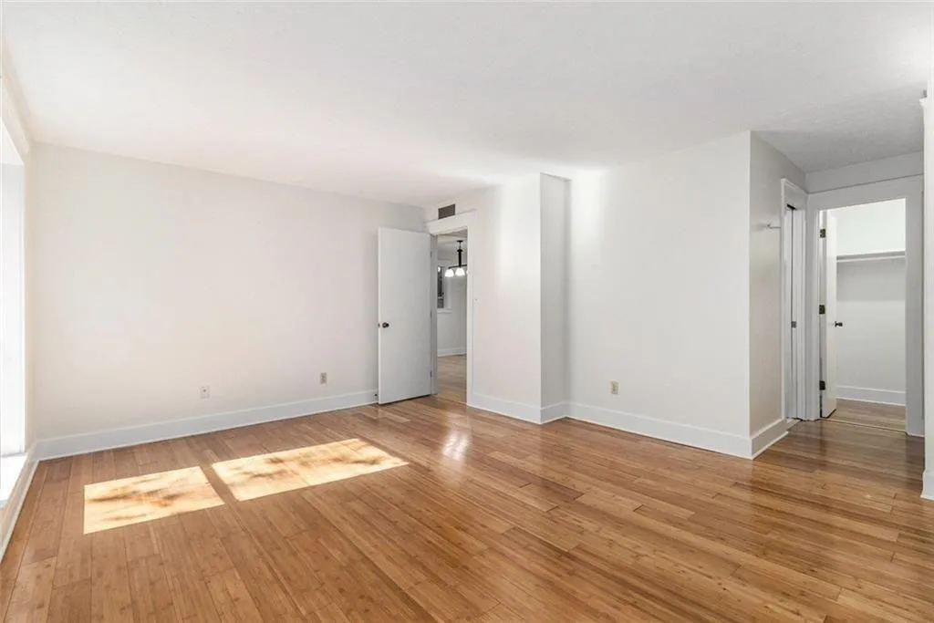 708 Woodcliff Drive, Atlanta, Georgia 30350, 1 Bedroom Bedrooms, ,1 BathroomBathrooms,Residential,For Sale,708 Woodcliff Drive,7671740