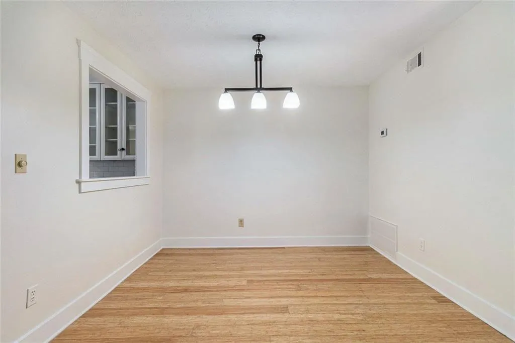 708 Woodcliff Drive, Atlanta, Georgia 30350, 1 Bedroom Bedrooms, ,1 BathroomBathrooms,Residential,For Sale,708 Woodcliff Drive,7671740