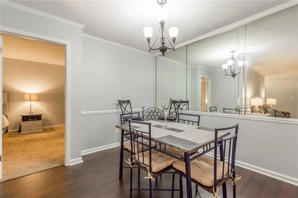 1406 Vicksburg Place, Sandy Springs, Georgia 30350, 2 Bedrooms Bedrooms, ,2 BathroomsBathrooms,Residential,Sold,1406 Vicksburg Place,6561248